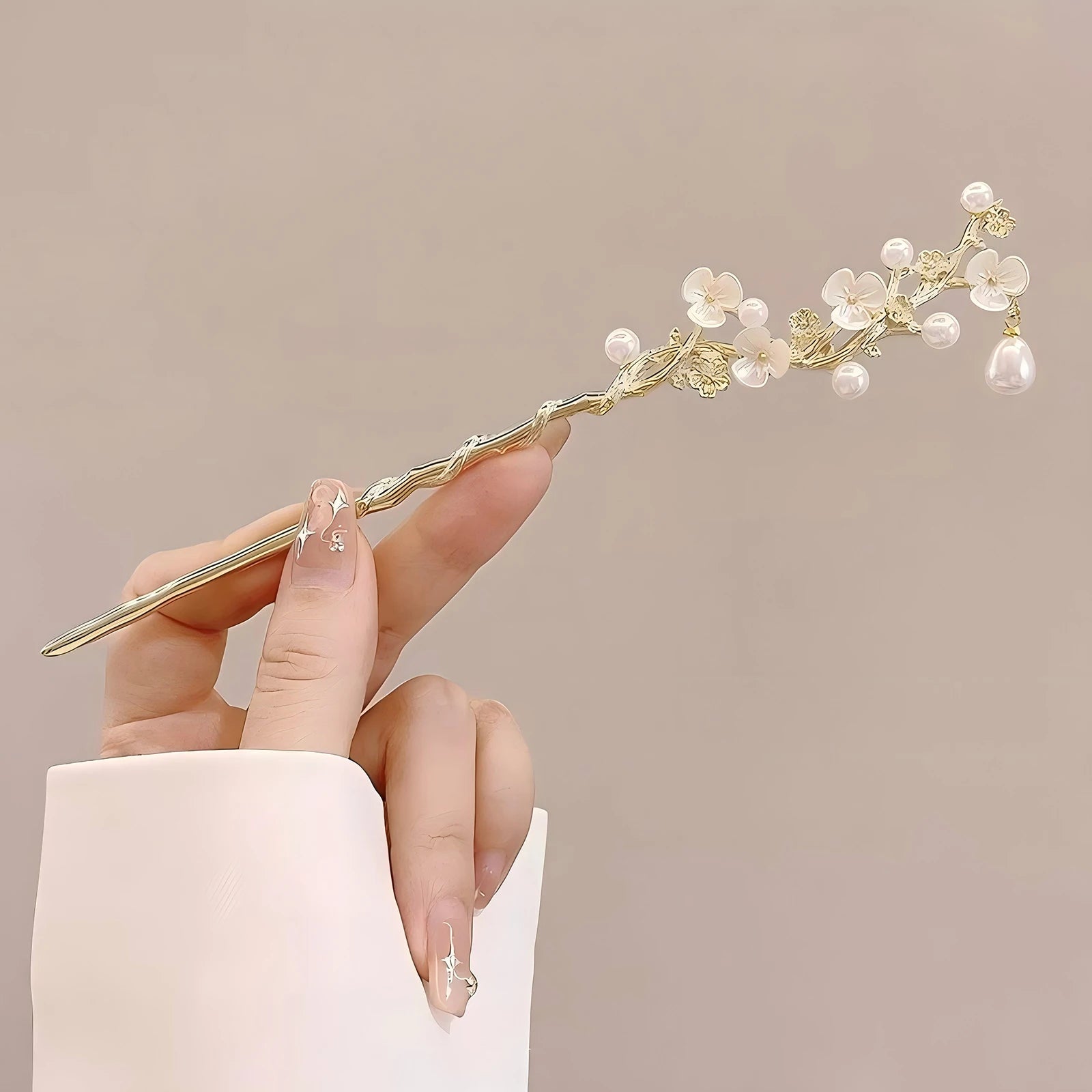 Elegant Floral Tassel Hair Stick Set